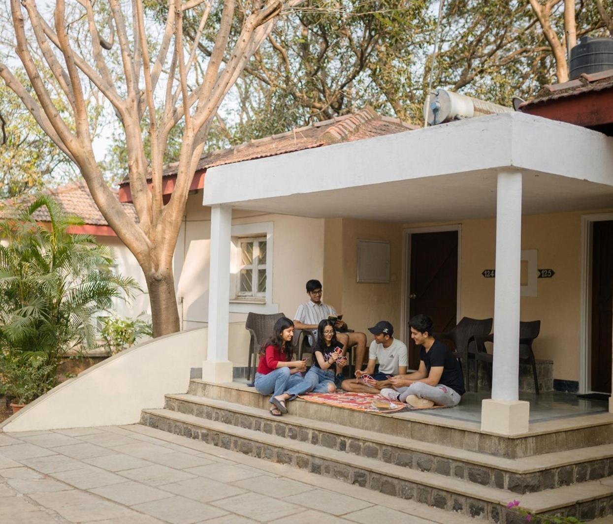 Modi'S Resort, Karjat Exterior foto